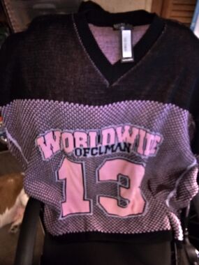 Boohoo Men's V-Neck Sweater in Pink and Black 'WORLDWIDE 13'